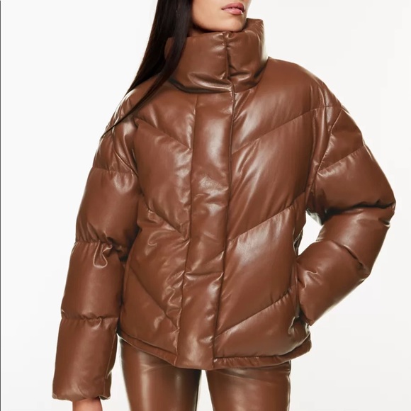 SOLD ON FB MARKETPLACE Aritzia Wilfred The Cloud Puff Vegan Leather Puffer Coat - Picture 1 of 13